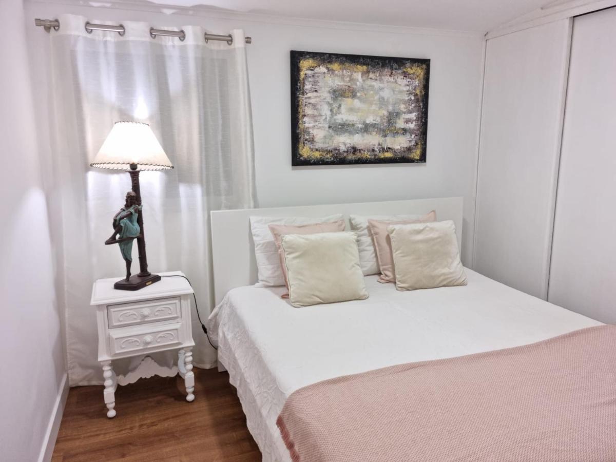 Guest House Ruceel Aroeira Almada Esterno foto