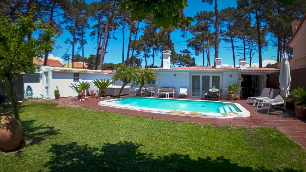 Guest House Ruceel Aroeira Almada Esterno foto