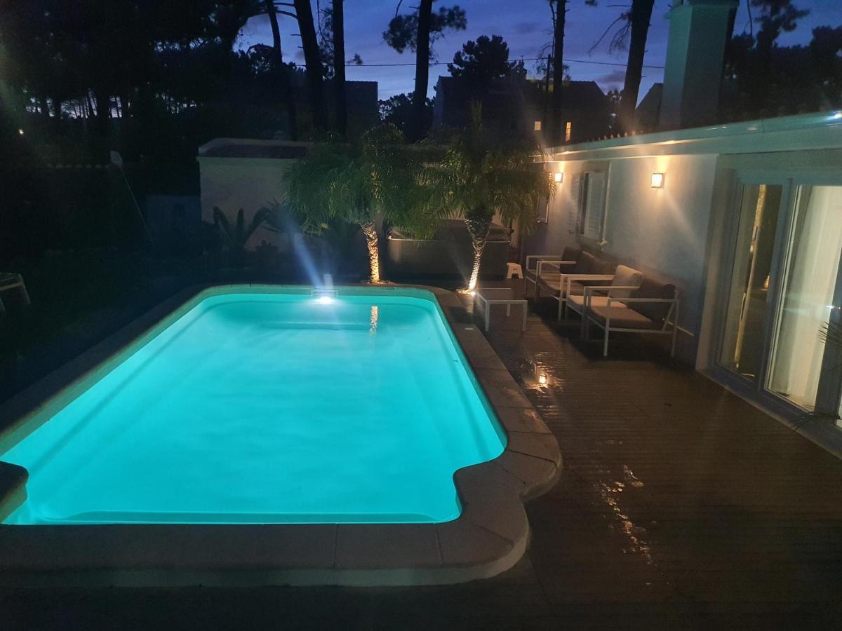 Guest House Ruceel Aroeira Almada Esterno foto